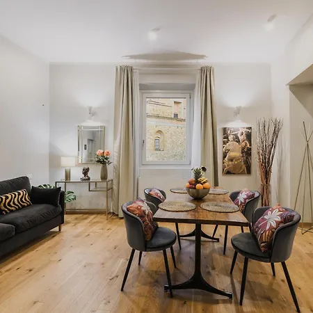Apartments Florence شقة