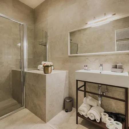 Apartments Florence شقة *